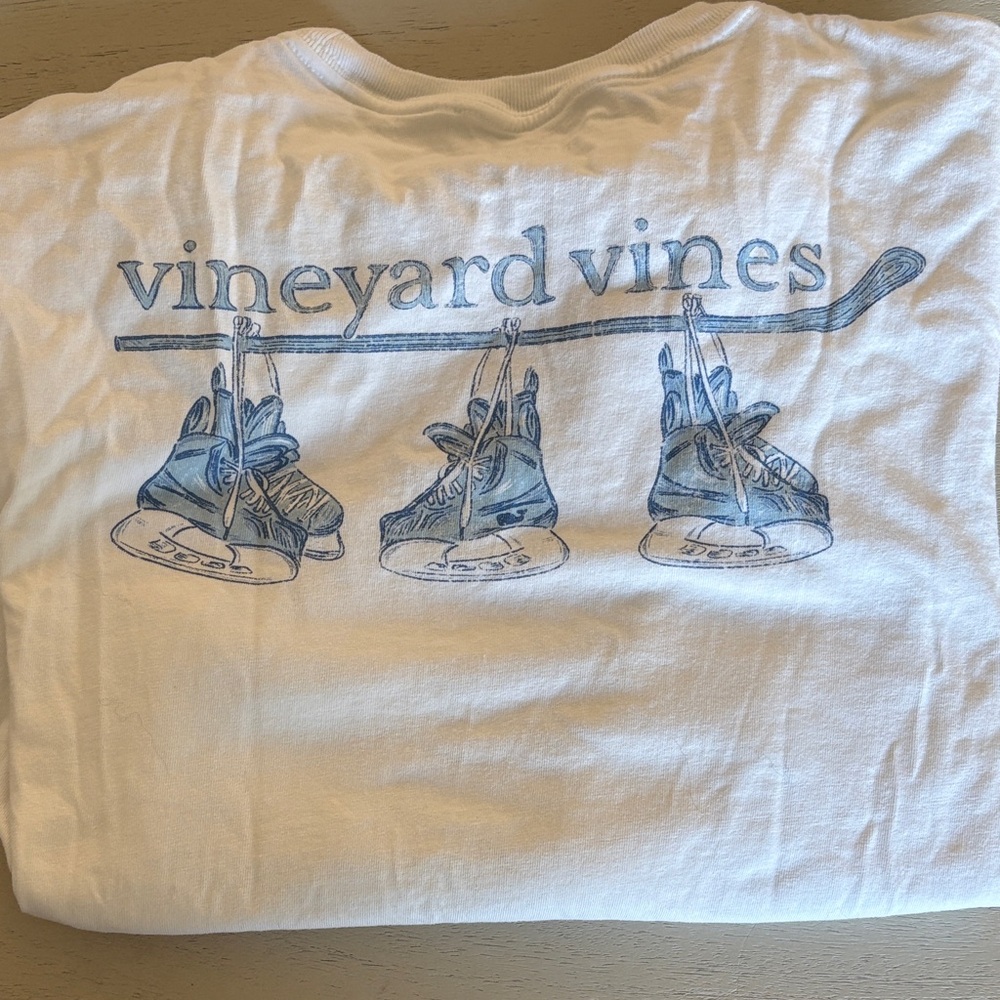 Vineyard Vines hockey theme White long-sleeve Pocket Tee with Blue Logo
